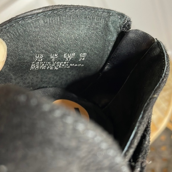 Carlos by Carlos Santana Pointer Toe Block Heel Ankle Booties Black Size 7 - Picture 8 of 10